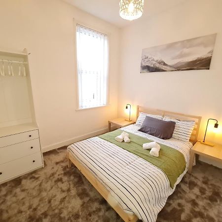泰恩河畔纽卡斯尔Large 3 Bed Flat, Free Parking公寓 外观 照片