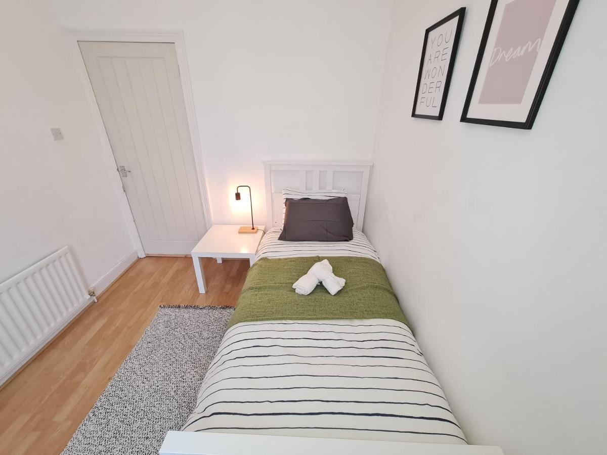 泰恩河畔纽卡斯尔Large 3 Bed Flat, Free Parking公寓 外观 照片