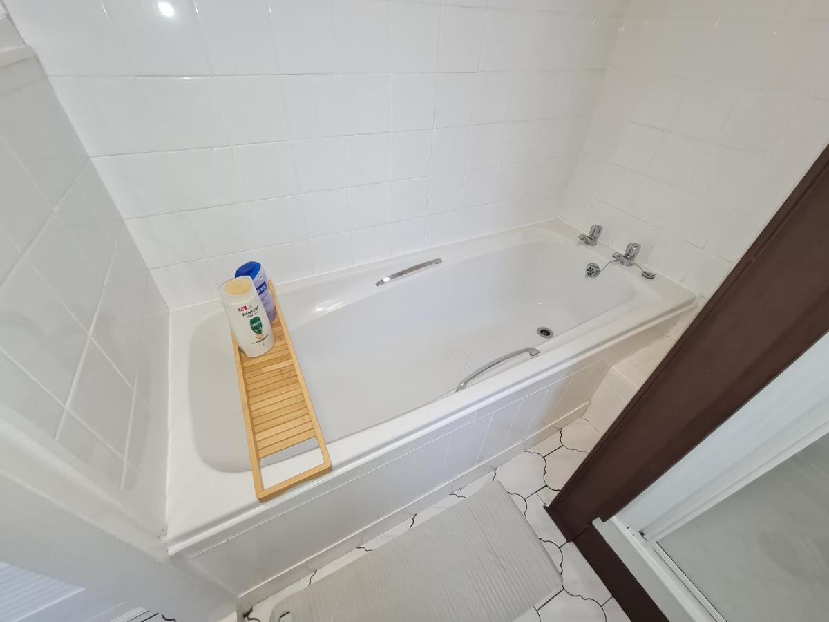 泰恩河畔纽卡斯尔Large 3 Bed Flat, Free Parking公寓 外观 照片