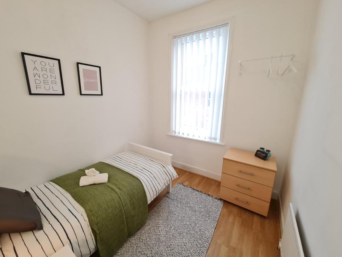 泰恩河畔纽卡斯尔Large 3 Bed Flat, Free Parking公寓 外观 照片